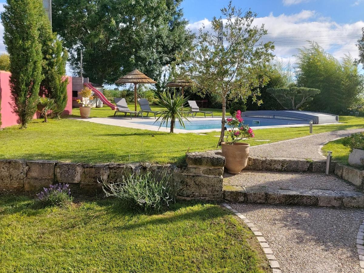Les Marguerites Bed and Breakfast Champdolent Exteriör bild